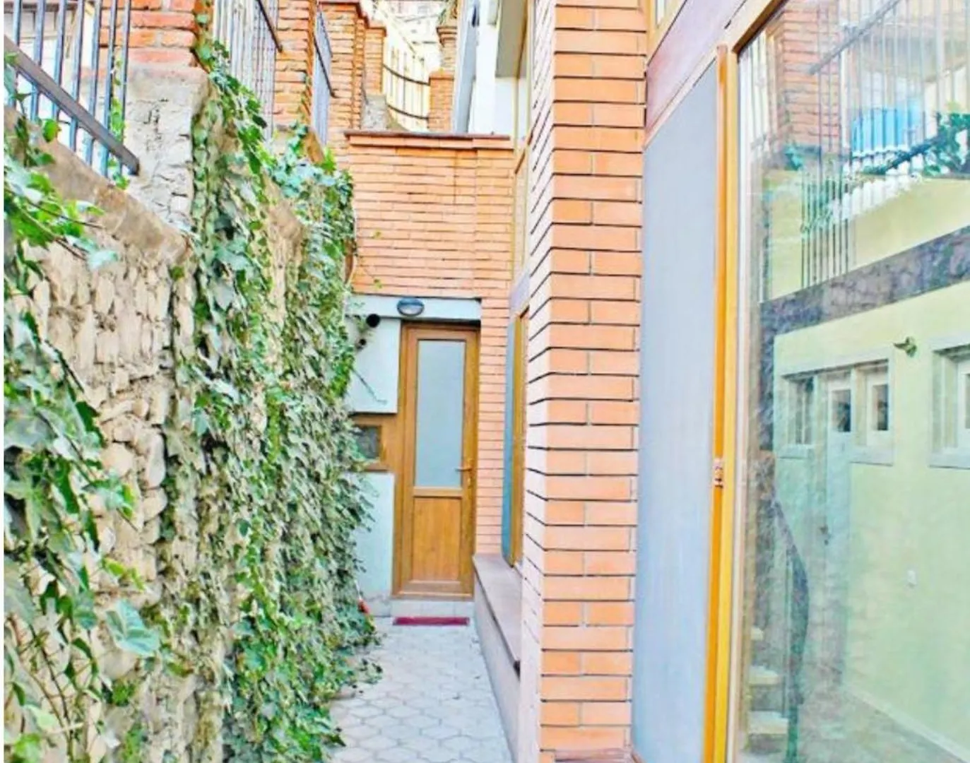Hotel Nikala تبليسي